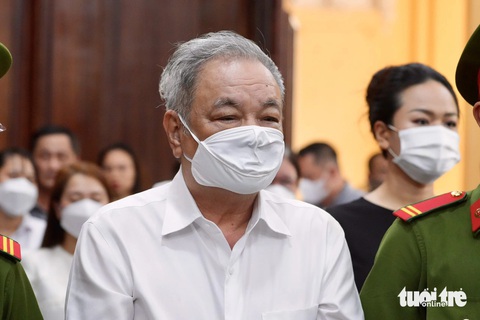 Vợ ông Trần Quí Thanh được nhận lại 183 tỉ đồng do chồng không phải bồi thường dân sự- Ảnh 1. Ông Trần Quí Thanh nghe tòa tuyên án hôm 23-4 - Ảnh: HỮU HẠNH