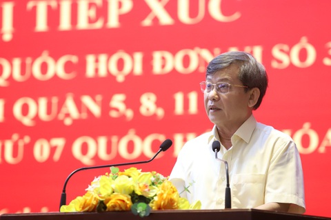 Ông Lê Minh Trí: Sẽ điều tra ít nhất 2 vụ án liên quan đầu tư của Vạn Thịnh Phát tại các địa phương- Ảnh 1. Viện trưởng Viện Kiểm sát nhân dân tối cao Lê Minh Trí trả lời kiến nghị cử tri - Ảnh: T.T.