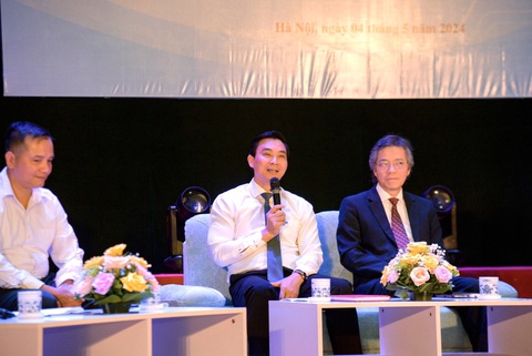 Lãnh đạo các trường thuộc khối văn hóa, nghệ thuật, thể dục thể thao và du lịch tham dự tọa đàm, trực tiếp giải đáp thắc mắc của học sinh, sinh viên - Ảnh: NGUYÊN BẢO Lãnh đạo các trường thuộc khối văn hóa, nghệ thuật, thể dục thể thao và du lịch tham dự tọa đàm, trực tiếp giải đáp thắc mắc của học sinh, sinh viên - Ảnh: NGUYÊN BẢO