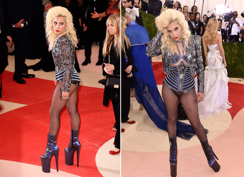 Những bộ cánh thảm họa nhất lịch sử Met Gala- Ảnh 1. Đôi khi, mặc đẹp như tiên giáng trần cũng không gây ấn tượng bằng diện đồ xấu tới độ 'ma chê quỷ hơn'. Và Lady Gaga có lẻ cảm nhận điều đó rõ hơn bất cứ ai sau pha xuất hiện gây điêu đứng giới thời trang tại Met Gala 2016. Outfit mang hình tượng nữ robot với áo khoác kim loại của Versace mix cùng boots cao lênh khênh như