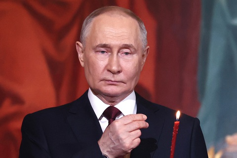 Tổng thống Nga Vladimir Putin tại một sự kiện tôn giáo hôm 5-5 - Ảnh: AFP Tổng thống Nga Vladimir Putin tại một sự kiện tôn giáo hôm 5-5 - Ảnh: AFP