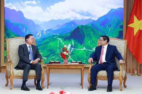 Tiếp Phó thủ tướng Campuchia, Thủ tướng Phạm Minh Chính đề cập chuyện sông Mekong- Ảnh 2. Phó thủ tướng Campuchia Neth Savoeun khẳng định Campuchia coi trọng thúc đẩy quan hệ với Việt Nam, coi sự đoàn kết là thắng lợi chung của hai nước - Ảnh: VGP