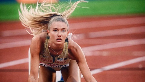 Nữ VĐV quyến rũ nhất thế giới Alica Schmidt sẽ dự Olympic Paris- Ảnh 3. Alica Schmidt luôn tạo nên sức hút đặc biệt trên đường chạy - Ảnh: Bild