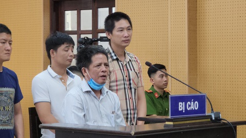 Cựu giám đốc Trung tâm Pháp y biến bệnh thật của cháu thành bệnh giả của người bị kết án ra sao?- Ảnh 1. Ông Phạm Ngọc Phượng, cựu giám đốc Trung tâm Pháp y Quảng Ngãi, đã đưa cháu mình bị bệnh đi khám và biến thành bệnh của Tín - Ảnh: TRẦN MAI