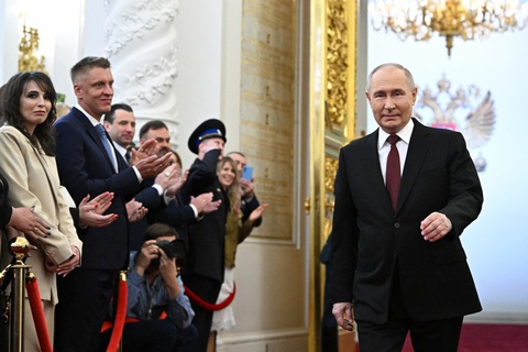 Tổng thống Putin trong lễ nhậm chức ở Điện Kremlin ngày 7-5 - Ảnh: SPUTNIK Tổng thống Putin trong lễ nhậm chức ở Điện Kremlin ngày 7-5 - Ảnh: SPUTNIK