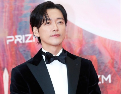 Nam Goong Min đạt giải Nam diễn viên chính xuất sắc nhất tại Baeksang 2024 - Ảnh: News1 Nam Goong Min đoạt giải Nam diễn viên chính xuất sắc nhất tại Baeksang 2024 - Ảnh: News1