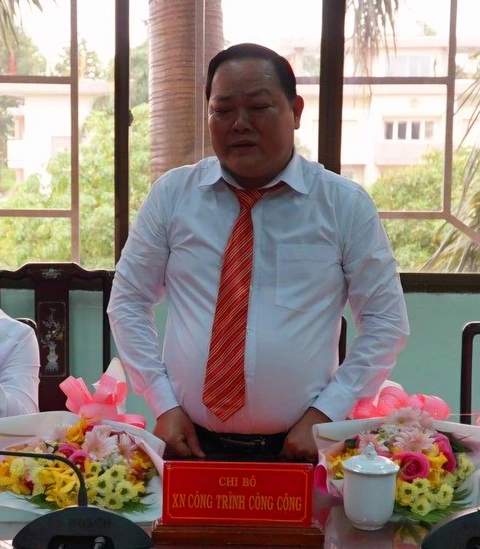 Ông Thái Huỳnh Ngân - giám đốc Xí nghiệp công trình công cộng thành phố Tân Uyên - Cổng thông tin điện tử TP Tân Uyên Ông Thái Huỳnh Ngân - giám đốc Xí nghiệp Công trình công cộng thành phố Tân Uyên - Ảnh: Cổng thông tin điện tử thành phố Tân Uyên