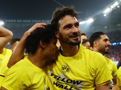 6 lần sút bóng vào khung cầu môn, PSG 'chịu chết' trước Dortmund- Ảnh 1. Niềm vui của các cầu thủ Dortmund sau khi giành quyền vào chung kết Champions League - Ảnh: REUTERS
