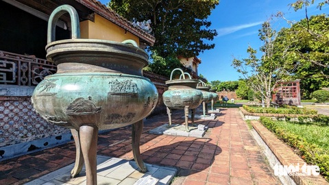 Bản đúc trên cửu đỉnh ở Huế được ghi danh là di sản tư liệu thế giới- Ảnh 1. Những bản đúc trên chín đỉnh đồng ở hoàng cung Huế vừa được công nhận là di sản tư liệu thế giới - Ảnh: NHẬT LINH