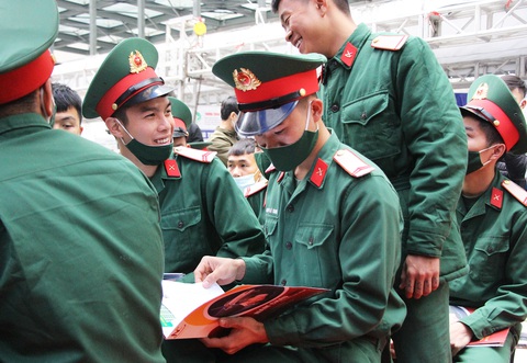 Bộ đội xuất ngũ là đối tượng cần được hỗ trợ tìm việc làm, đóng góp cho xã hội - Ảnh: HÀ QUÂN Bộ đội xuất ngũ là đối tượng cần được hỗ trợ tìm việc làm, đóng góp cho xã hội - Ảnh: HÀ QUÂN