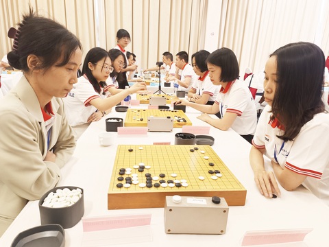 Hơn 100 cao thủ dự Giải cờ vây quốc gia- Ảnh 1. Các kỳ thủ thi đấu tại giải - Ảnh: P.A.