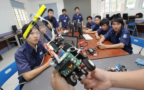 Trường đại học làm chatbot AI cố vấn học tập cho sinh viên- Ảnh 2. Nhiều công nghệ mới được áp dụng trong giảng dạy và quản lý tại các trường đại học, cao đẳng hiện nay - Ảnh: NHƯ HÙNG