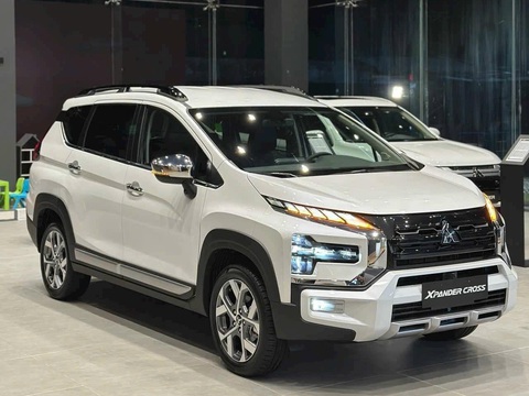 Hàng loạt xe Mitsubishi được ưu đãi lớn, có mẫu tổng giảm tới 170 triệu đồng- Ảnh 3. Mitsubishi Xpander Cross có khuyến mãi tương tự Xpander - Ảnh: Đại lý Mitsubishi
