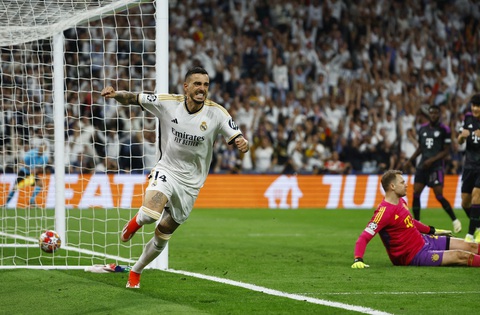 Ngược dòng trong 3 phút, Real Madrid vào chung kết Champions League- Ảnh 4. Neuer sụp đổ sau bàn thua ngớ ngẩn - Ảnh: REUTERS