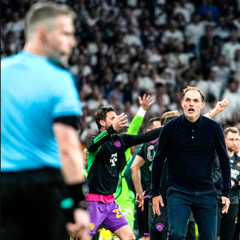 Biếm hài hước trận Real Madrid thắng ngược Bayern Munich- Ảnh 3. Thomas Tuchel của Bayern Munich phản ứng tình huống bắt việt vị của trọng tài: 'Đó là một thảm họa và vi phạm rõ ràng các quy tắc'