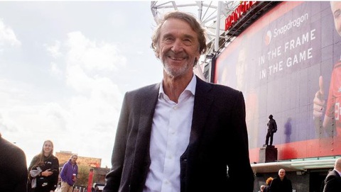 Tỉ phú Jim Ratcliffe ra 'email độc hại' với nhân viên Man Utd- Ảnh 1. Tỉ phú Jim Ratcliffe đang khiến các nhân viên Manchester United bất mãn với những chỉ trích mạnh mẽ của mình - Ảnh: Manchester United FC
