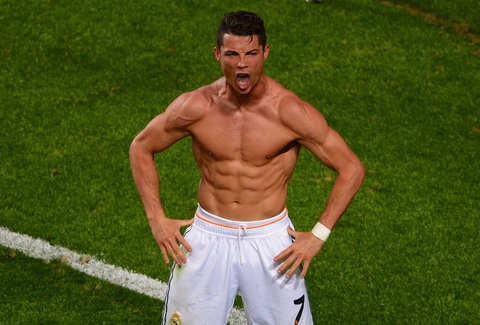 Ronaldo, Djokovic ăn uống, tập luyện thế nào để ở đỉnh cao thế giới?- Ảnh 1. Ronaldo với thể hình được cả thế giới ngưỡng mộ nhờ chế độ tập luyện, sinh hoạt khoa học, khắc nghiệt - Ảnh: Getty