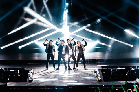 HOT: Westlife thông báo trở lại Việt Nam- Ảnh 3. Westlife diễn ở Việt Nam trong năm 2023.