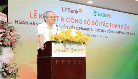 Bầu Đức tại một sự kiện ký kết hợp tác với LPBank - Ảnh: TUẤN HỮU Bầu Đức tại một sự kiện ký kết hợp tác với LPBank - Ảnh: TUẤN HỮU