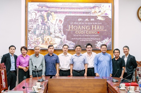 Buổi công bố dự án do Ê-kíp làm phim tổ chức cùng với UBND tỉnh Thừa Thiên Huế Buổi công bố dự án do ê kíp làm phim tổ chức cùng với UBND tỉnh Thừa Thiên Huế