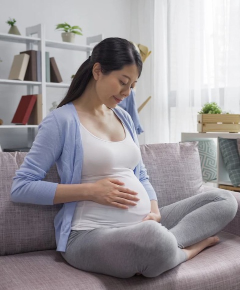 'Tiểu tam' sinh con từ phôi đông lạnh để đòi thừa kế- Ảnh 2. Hành động của Leng vấp phải nhiều ý kiến trái chiều trên mạng xã hội.
