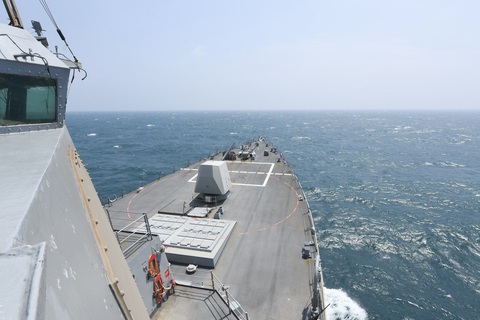 Khu trục hạm USS Halsey của Mỹ trên eo biển Đài Loan ngày 8-5 - Ảnh: Hải quân Mỹ Khu trục hạm USS Halsey của Mỹ trên eo biển Đài Loan ngày 8-5 - Ảnh: Hải quân Mỹ