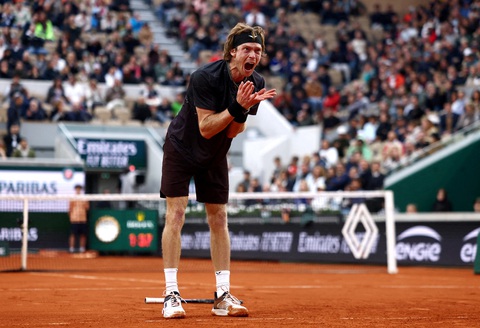 Tin tức thể thao sáng 1-6: Ronaldo và Al Nassr thua chung kết King Cup- Ảnh 3. Rublev bị loại khỏi Roland Garros - Ảnh: REUTERS