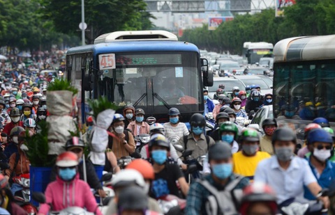 Đề án kiểm soát khí thải phương tiện giao thông ở TP.HCM: Đề xuất triển khai theo hai giai đoạn- Ảnh 1. Đề án kiểm soát khí thải phương tiện giao thông ở TP.HCM được đề xuất thực hiện theo hai giai đoạn - Ảnh: QUANG ĐỊNH