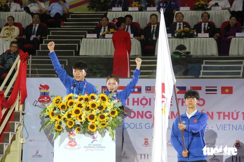Khai mạc Đại hội Thể thao học sinh Đông Nam Á lần thứ 13 tại Đà Nẵng- Ảnh 5. Đại diện vận động viên tuyên thệ