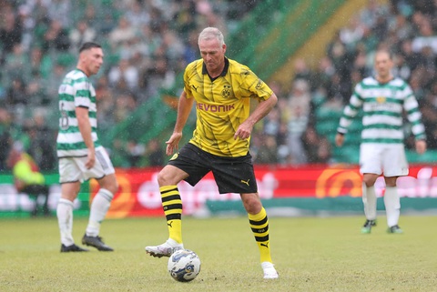 Huyền thoại Dortmund mong Bellingham không tỏa sáng tại chung kết Champions League- Ảnh 2. Huyền thoại sinh năm 1969 thi đấu trong màu áo huyền thoại Dortmund hồi tháng 5 vừa qua - Ảnh: GETTY