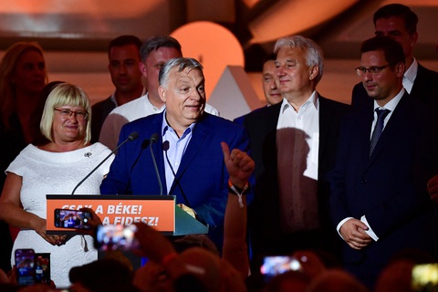 Thủ tướng Hungary Viktor Orban phát biểu sau khi có kết quả sơ bộ cuộc bầu cử Nghị viện châu Âu (EP) tại Budapest - Ảnh: REUTERS Thủ tướng Hungary Viktor Orban phát biểu sau khi có kết quả sơ bộ cuộc bầu cử Nghị viện châu Âu (EP) tại Budapest - Ảnh: REUTERS