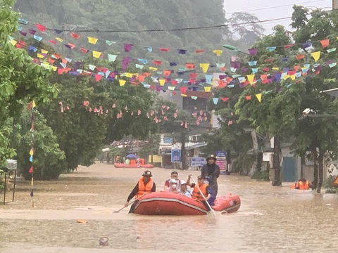 Miền Bắc sắp đón thêm đợt mưa lớn diện rộng- Ảnh 1. Mưa to gây lũ lớn trên sông Lô, khiến thành phố Hà Giang ngập nặng sáng 10-6 - Ảnh: Phòng cảnh sát PCCC và CHCN Công an tỉnh Hà Giang
