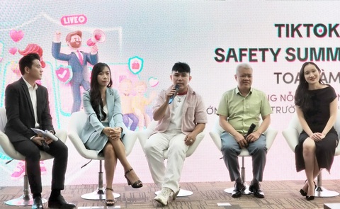 Các nhà sáng tạo nội dung và người dùng nên nắm rõ tiêu chuẩn cộng đồng của nền tảng mình tham gia để tránh vi phạm - Ảnh: MI LY Các nhà sáng tạo nội dung và người dùng nên nắm rõ tiêu chuẩn cộng đồng của nền tảng mình tham gia để tránh vi phạm - Ảnh: MI LY