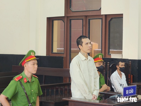 Đột nhập vào quán cà phê đâm chết người, lãnh 19 năm tù- Ảnh 1. Bị cáo Võ Minh Đức tại phiên tòa xét xử - Ảnh: HOÀI THƯƠNG
