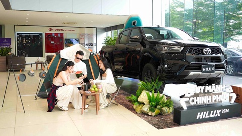 Phân khúc bán tải: Xe quen trở lại đường đua- Ảnh 1. Toyota Hilux phiên bản nâng cấp 2024 được ra mắt