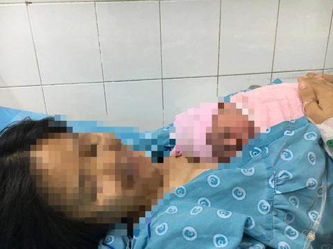 Bác sĩ sản khoa: Sinh con 'thuận tự nhiên' tại nhà, quá nguy hiểm- Ảnh 1. Các bác sĩ khuyến cáo tuyệt đối không được sử dụng phương pháp sinh con thuận tự nhiên vì nguy hiểm tính mạng cho mẹ và bé - Ảnh: DUYÊN PHAN