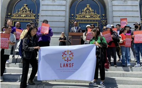 Tiếng Việt thành ngôn ngữ chính thức ở San Francisco- Ảnh 1. Thành viên Hội đồng Giám sát San Francisco Shamann Walton phát biểu ngày 11-6, công nhận tiếng Việt là ngôn ngữ chính thức ở San Francisco (Mỹ) - Ảnh: San Francisco Chronicle