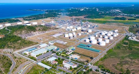 Petrovietnam duy trì tăng trưởng dù giá dầu giảm mạnh- Ảnh 5. NMLD Dung Quất vận hành ổn định, an toàn sau bảo dưỡng