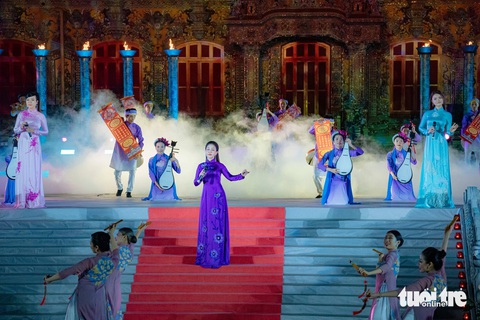 Đen Vâu không xuất hiện ở Tuần lễ Festival Huế 2024 vì… Luật Đấu thầu- Ảnh 1. Nhiều ca sĩ nổi tiếng như Đen Vâu, Soobin Hoàng Sơn, Suboi... đã không thể góp mặt tại Tuần lễ Festival Huế 2024 - Ảnh: LÊ ĐÌNH HOÀNG