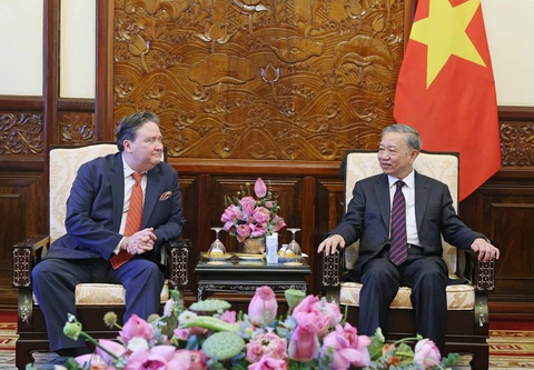 Chủ tịch nước Tô Lâm tiếp Đại sứ Mỹ Marc Knapper- Ảnh 2. Chủ tịch nước Tô Lâm đề nghị hai bên phối hợp chuẩn bị kỷ niệm 30 năm thiết lập quan hệ ngoại giao vào năm tới - Ảnh: TTXVN