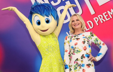 Diễn viên Amy Poehler, người lồng tiếng cho nhân vật Vui, tại lễ ra mắt phim ở Mỹ hôm 10-5 - Ảnh: REUTERS Diễn viên Amy Poehler, người lồng tiếng cho nhân vật Vui, tại lễ ra mắt phim ở Mỹ hôm 10-5 - Ảnh: REUTERS