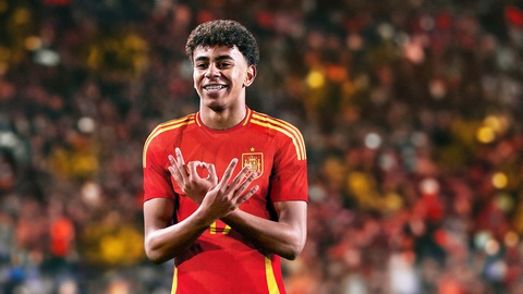 Yamal mang bài tập về nhà dự Euro 2024 vì sợ giáo viên mắng- Ảnh 1. Sao trẻ tuyển Tây Ban Nha Lamine Yamal mang bài tập về nhà dự Euro 2024 - Ảnh: Getty