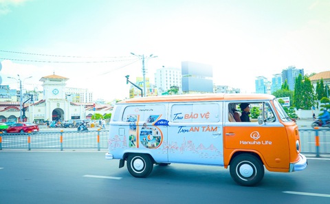 Hanwha Life khởi động chuỗi sự kiện 'Trao bảo vệ, trọn an tâm' kỷ niệm 16 năm tại Việt Nam- Ảnh 1. Hành trình mang yêu thương đến khắp cả nước.