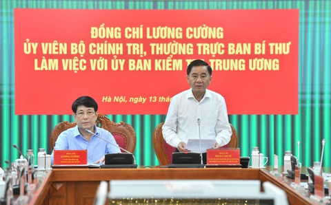 Thường trực Ban Bí thư yêu cầu xử lý dứt điểm vi phạm AIC, Vạn Thịnh Phát, Phúc Sơn, Thuận An- Ảnh 3. Chủ nhiệm Ủy ban Kiểm tra Trung ương Trần Cẩm Tú phát biểu tiếp thu ý kiến tại buổi làm việc - Ảnh: UBKT Trung ương
