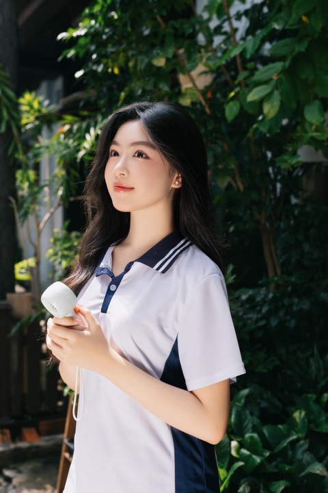 Quyền Linh khẳng định hai con gái không cần thi hoa hậu- Ảnh 2. Lọ Lem, con gái đầu lòng của Quyền Linh, được người hâm mộ gọi là