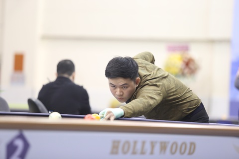 Trần Quyết Chiến thắng kịch tính, lách khe cửa hẹp vào vòng knock-out World Cup billiards- Ảnh 2. Bao Phương Vinh với phong độ ấn tượng dễ dàng đi tiếp - Ảnh: Đ.K.