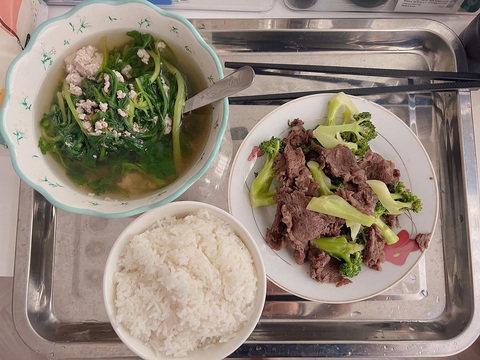 Thả tim rần rần người bố nấu hơn 300 mâm cơm ở cữ cho con gái- Ảnh 3. Thả tim rần rần người bố nấu hơn 300 mâm cơm ở cữ cho con gái- Ảnh 3.