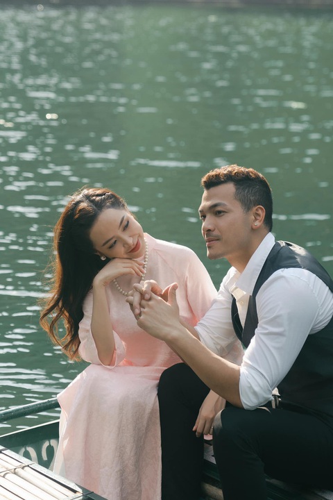 Vũ Tuấn Việt 'kể khổ' khi hôn Thúy Diễm trên phim- Ảnh 4. Vũ Tuấn Việt 'kể khổ' khi hôn Thúy Diễm trên phim- Ảnh 4.