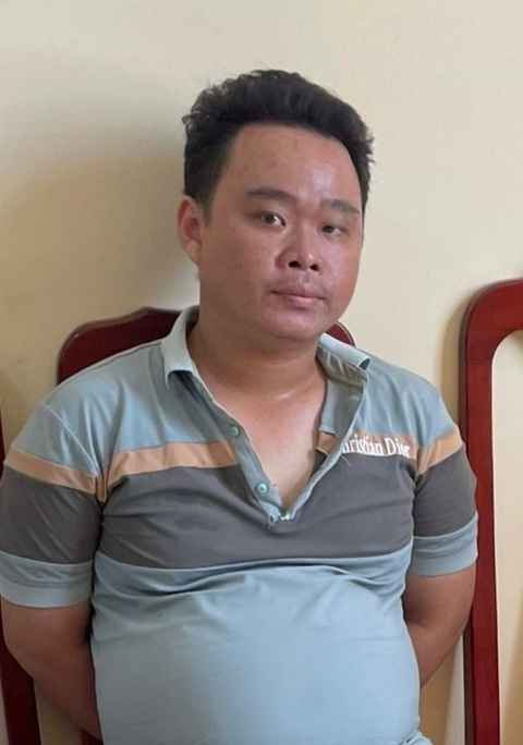 Bắt nghi phạm xông vào nhà chém người tử vong ở Bạc Liêu- Ảnh 1. Lê Thanh Nguyện bị bắt giữ ngay sau khi gây án - Ảnh: VĂN ĐÔNG