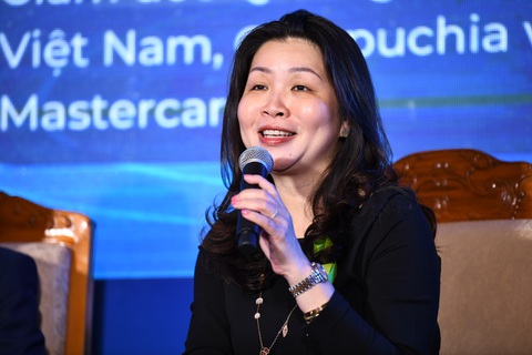 Xu hướng thẻ không số để bảo mật và bảo vệ khách hàng- Ảnh 1. Bà Winnie Wong - giám đốc quốc gia, Việt Nam, Campuchia và Lào của Mastercard - Ảnh: QUANG ĐỊNH